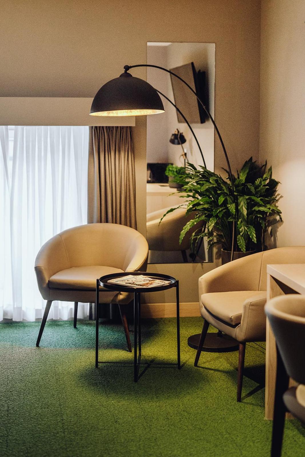 Hotel & Restaurant Five Nations 杜柏 外观 照片