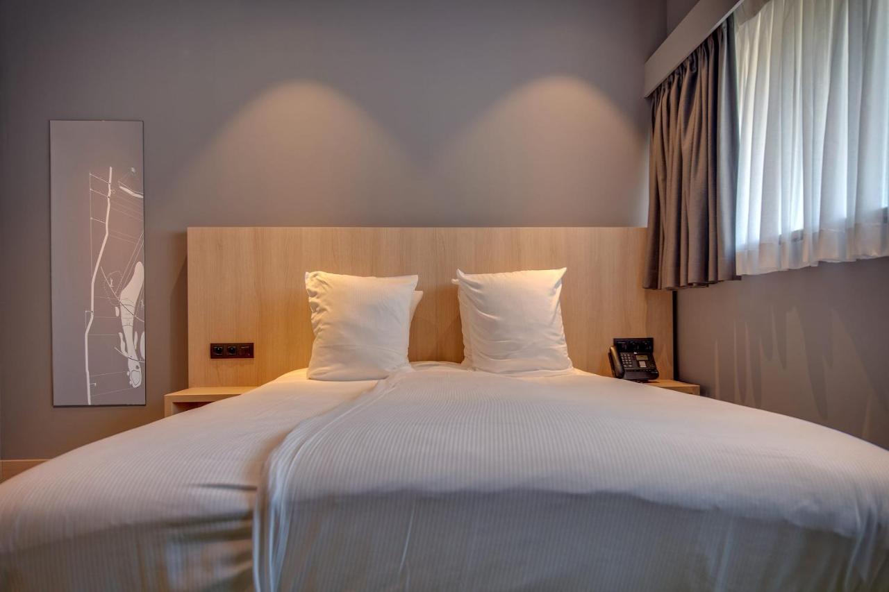 Hotel & Restaurant Five Nations 杜柏 外观 照片
